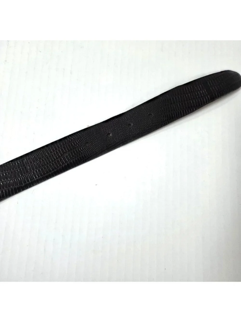 Saks Fifth Avenue Belt Mens 40 Black Italian Embossed Leather Gunmetal Buckle